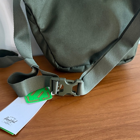 Herschel Supply Company Pop Quiz Olive Belt Bag - Picture 6 of 7